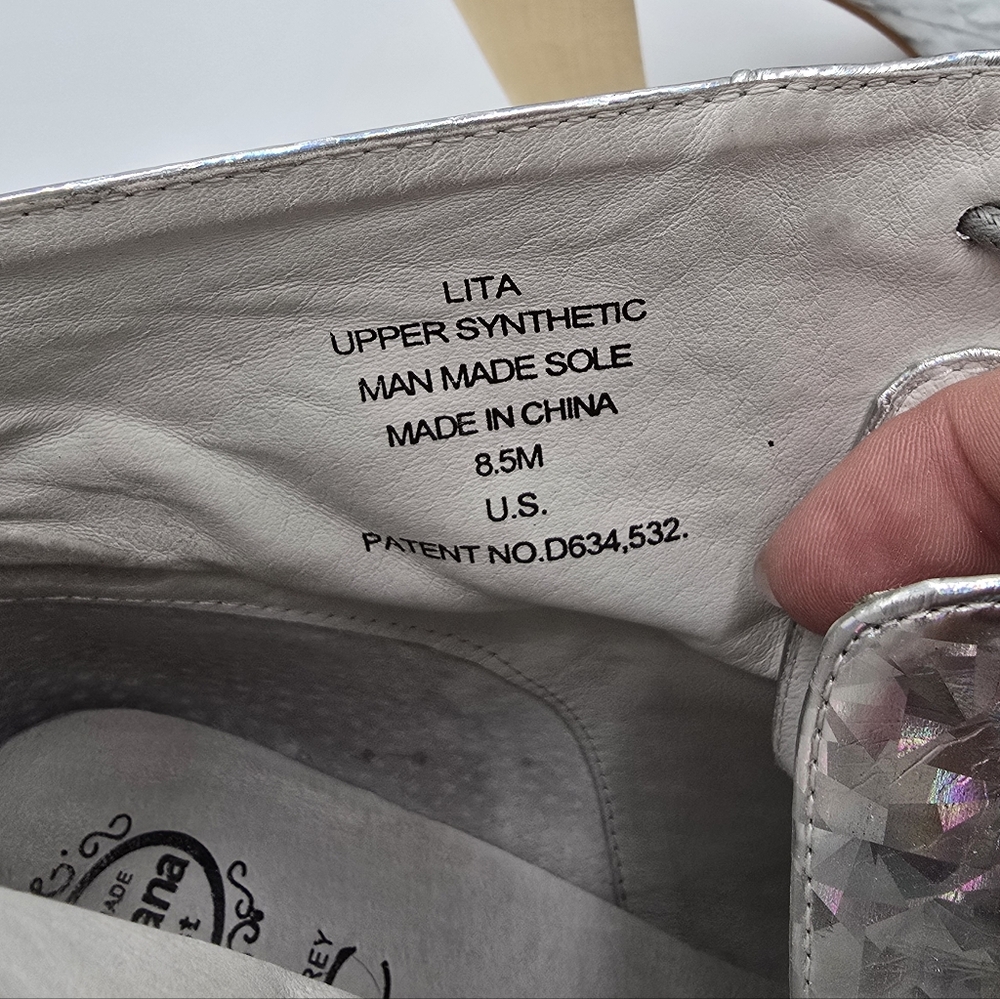 Jeffrey Campbell Silver Holographic Platform Heels - Picture 11 of 16